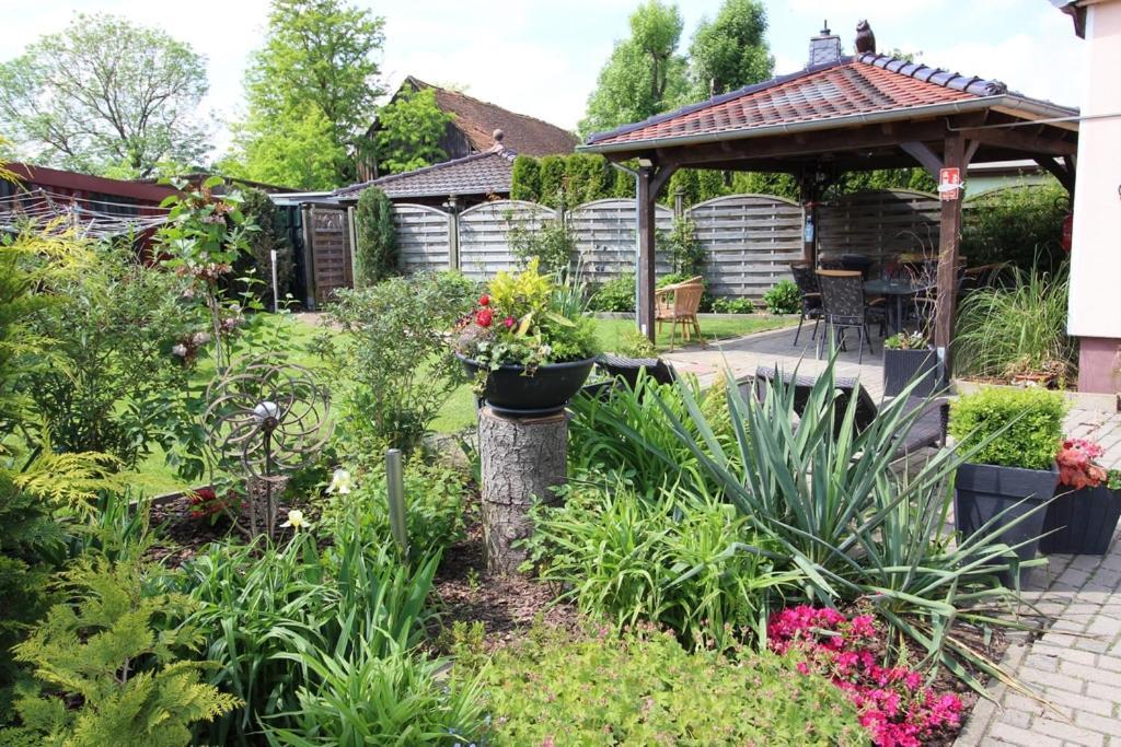 Ferienhaus Schneider Wulkau ภายนอก รูปภาพ